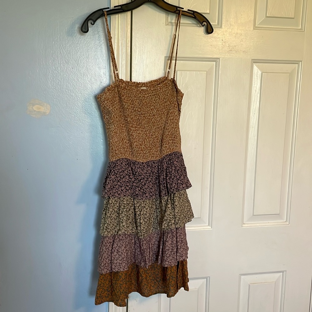 Super cute sundress. Size large new with tags.